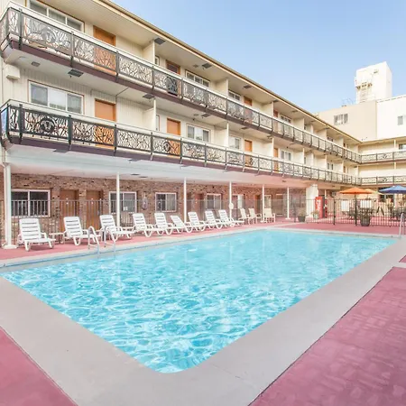Ramada By Wyndham Elko Hotel At Stockmen'S Casino-3
